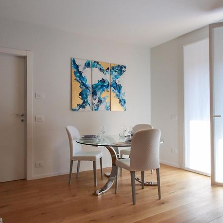 Casa Ardo Wifi & Free Parking In Lecco Center Apartment Luaran gambar