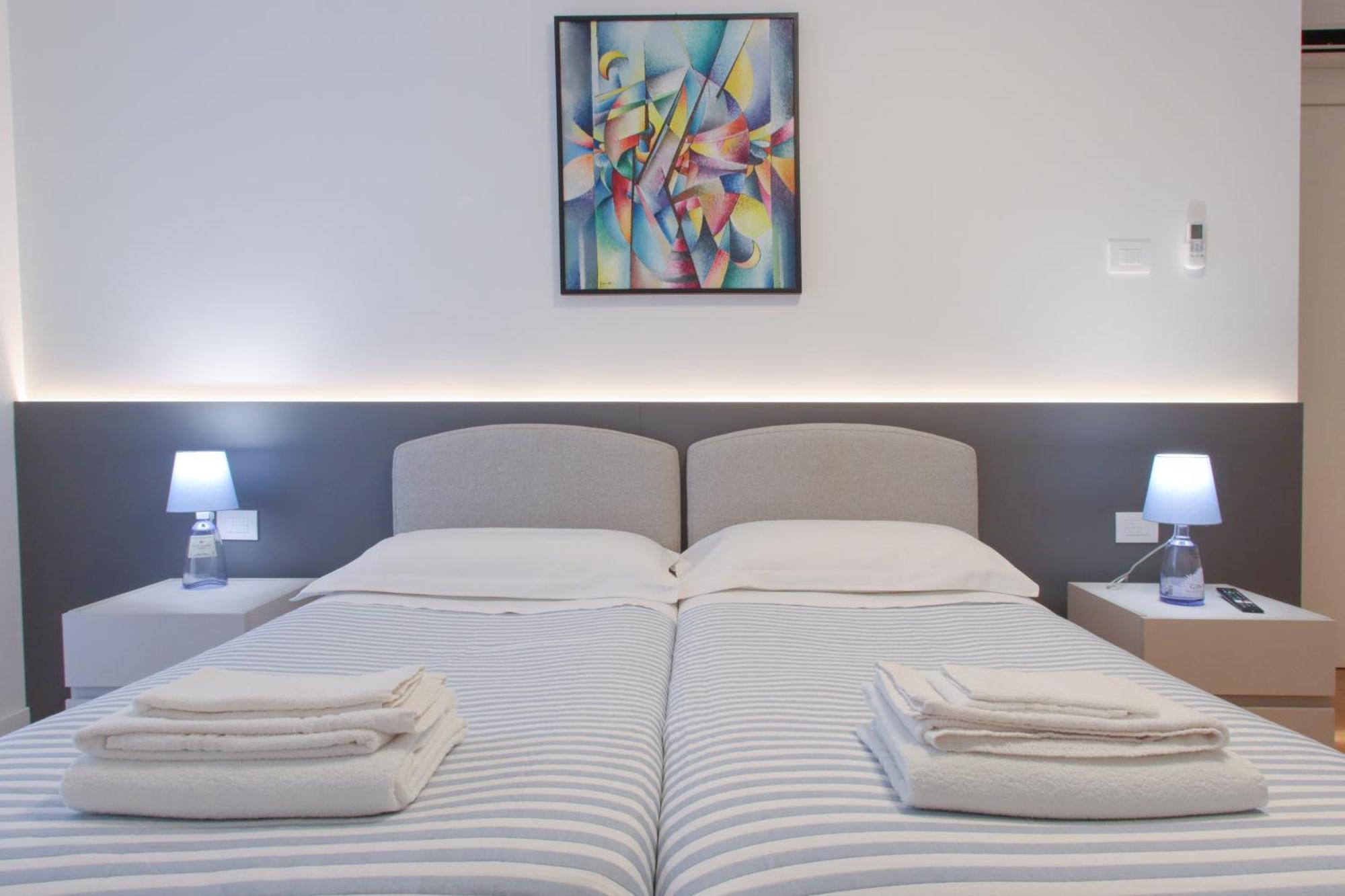 Casa Ardo Wifi & Free Parking In Lecco Center Apartment Luaran gambar